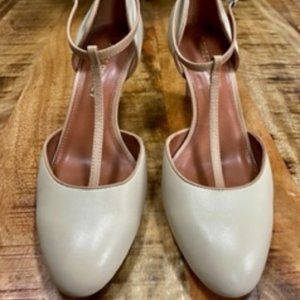 3" heels pumps size 8